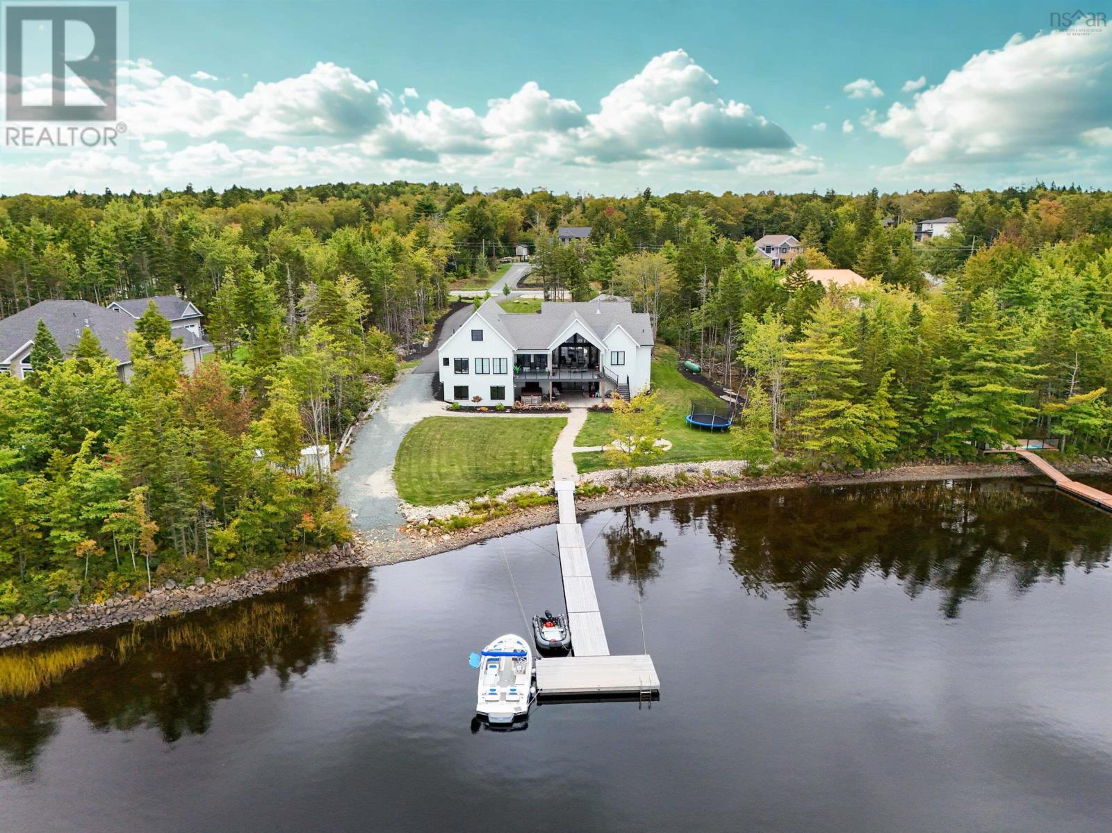 480 Mccabe Lake Drive, Middle Sackville, Nova Scotia  B4E 0N6 - Photo 1 - 202503035