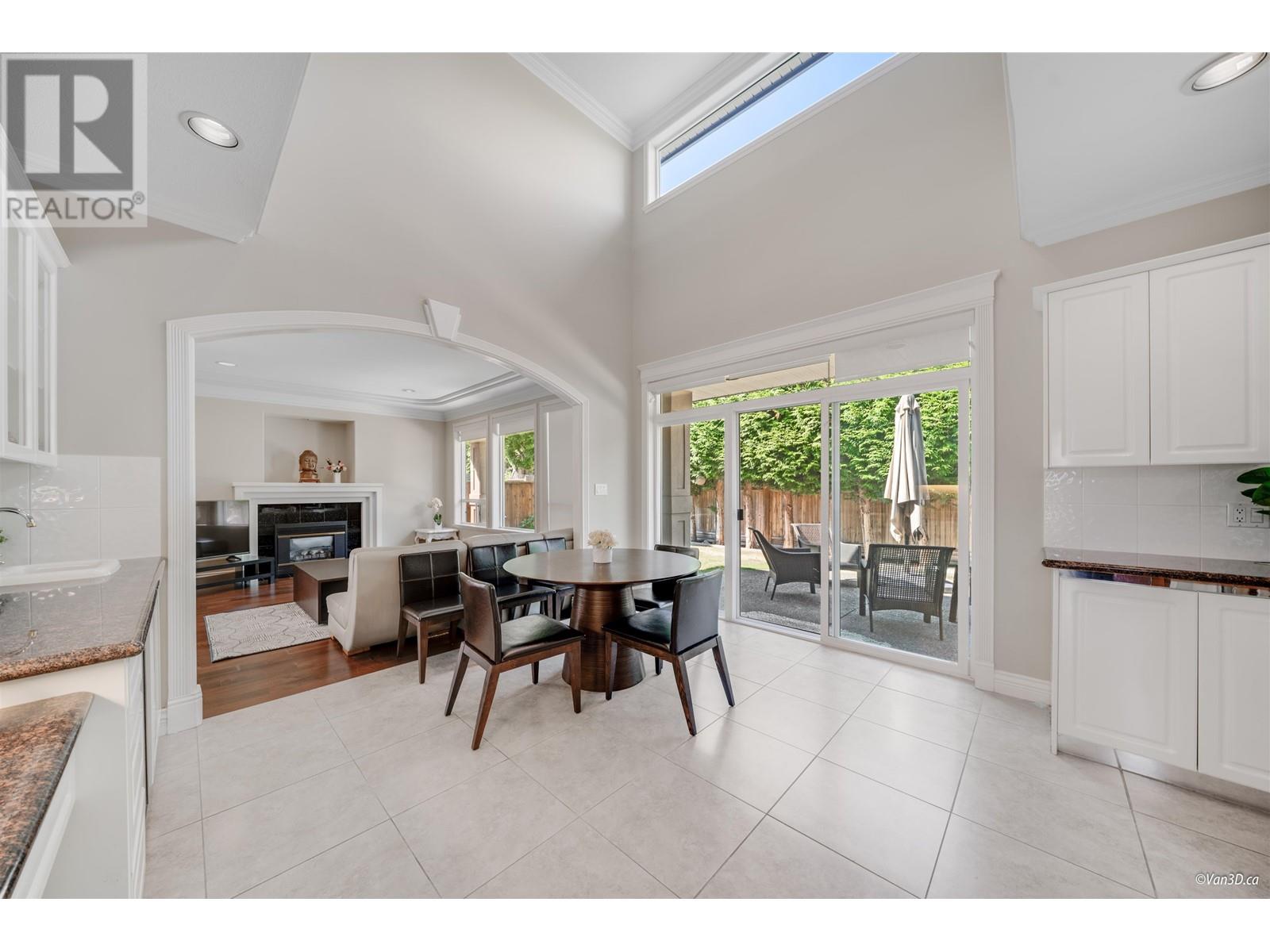 Listing Picture 17 of 38 : 8271 PIGOTT ROAD, Richmond / 烈治文 - 魯藝地產 Yvonne Lu Group - MLS Medallion Club Member