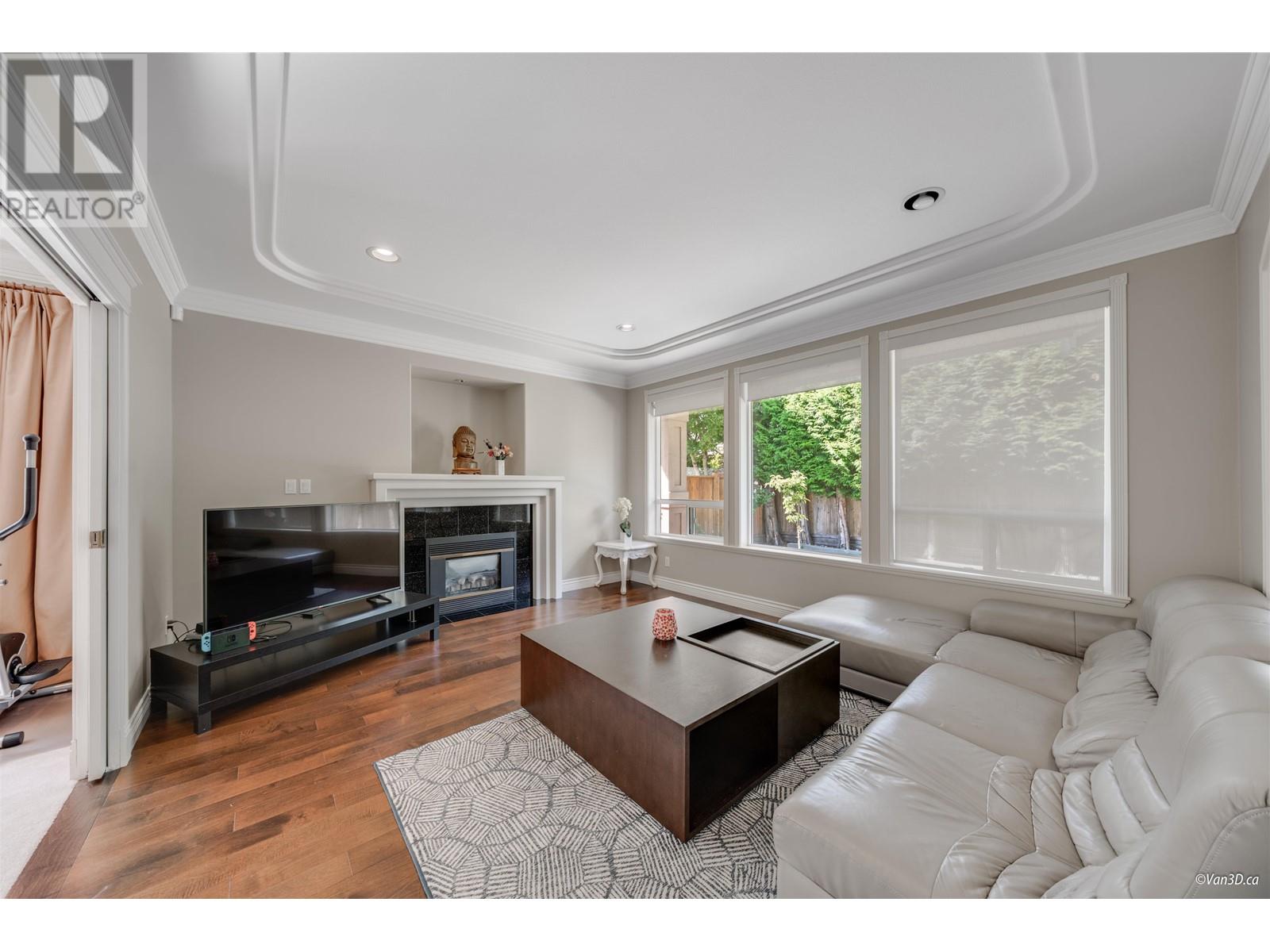 Listing Picture 15 of 38 : 8271 PIGOTT ROAD, Richmond / 烈治文 - 魯藝地產 Yvonne Lu Group - MLS Medallion Club Member