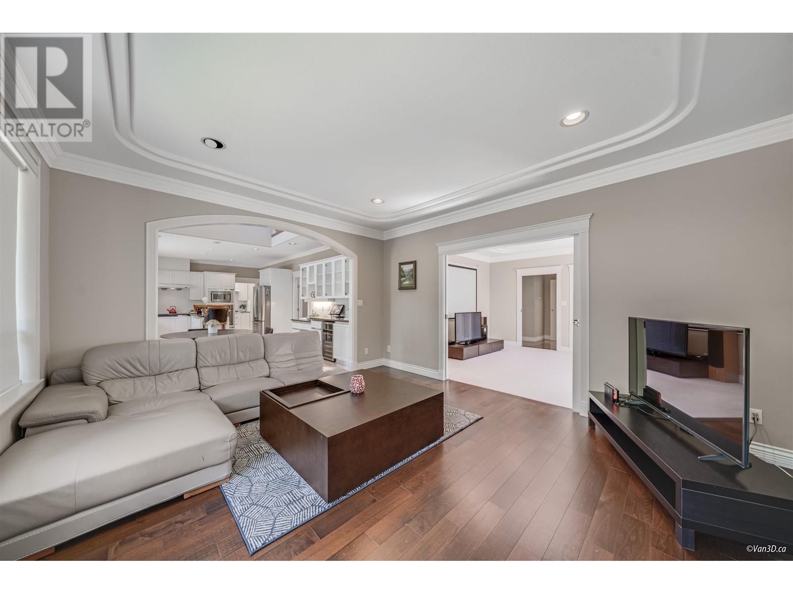 Listing Picture 16 of 38 : 8271 PIGOTT ROAD, Richmond / 烈治文 - 魯藝地產 Yvonne Lu Group - MLS Medallion Club Member