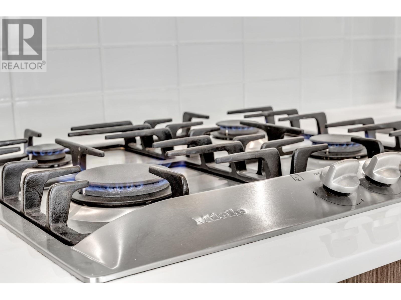 Listing Picture 7 of 37 : 1505 2220 KINGSWAY, Vancouver / 溫哥華 - 魯藝地產 Yvonne Lu Group - MLS Medallion Club Member