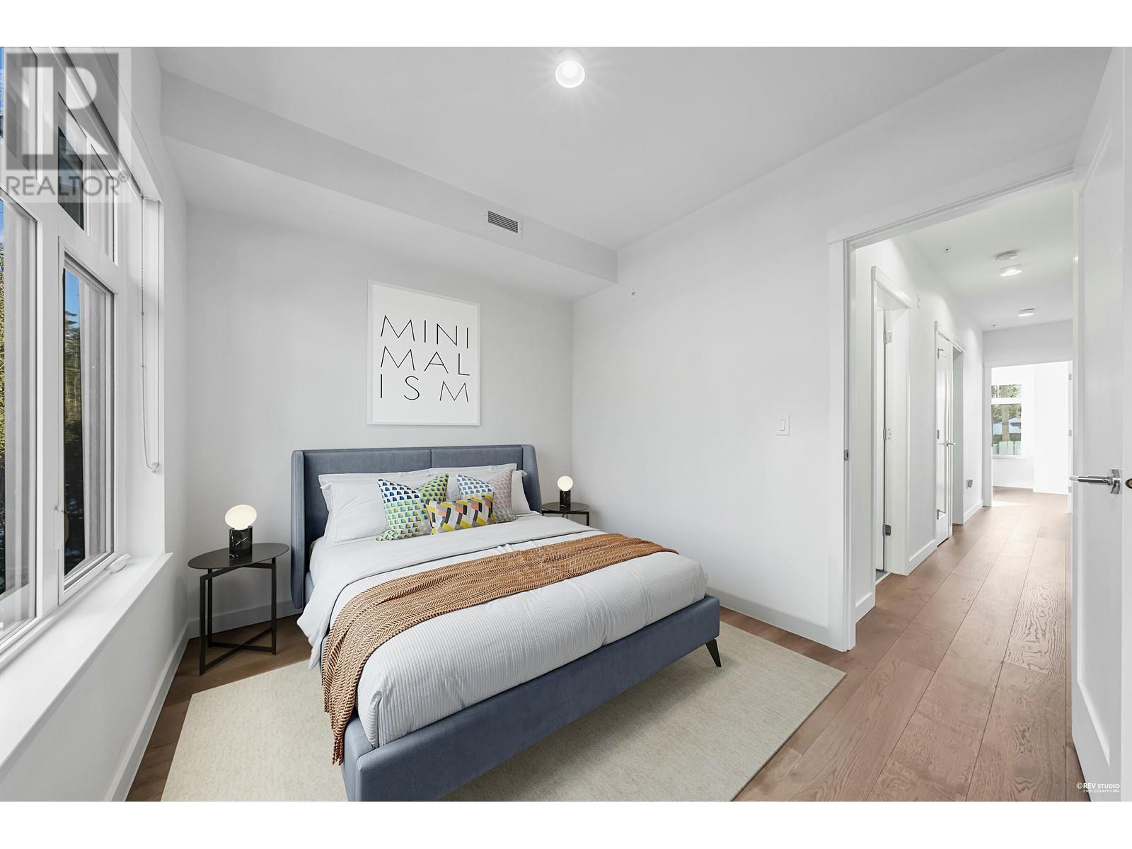 4 1960 Glenaire Drive, North Vancouver, British Columbia  V7P 1Y1 - Photo 8 - R2967286