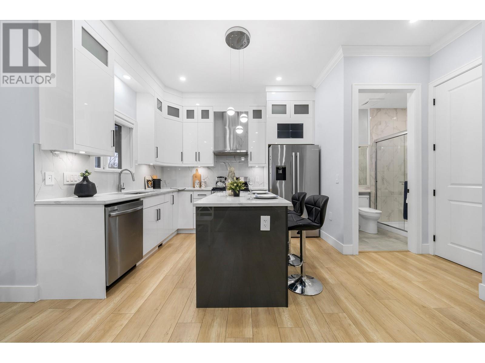 Listing Picture 24 of 40 : 962 RENFREW STREET, Vancouver / 溫哥華 - 魯藝地產 Yvonne Lu Group - MLS Medallion Club Member