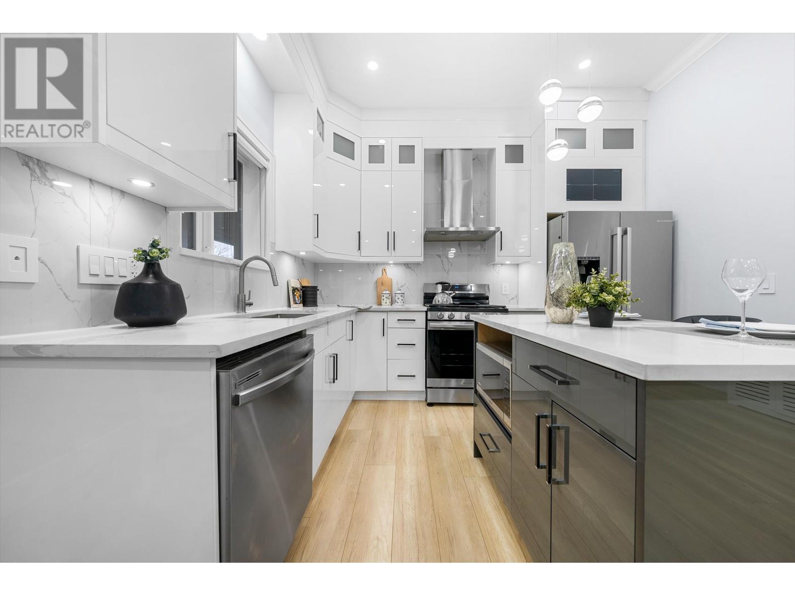 Listing Picture 25 of 40 : 962 RENFREW STREET, Vancouver / 溫哥華 - 魯藝地產 Yvonne Lu Group - MLS Medallion Club Member