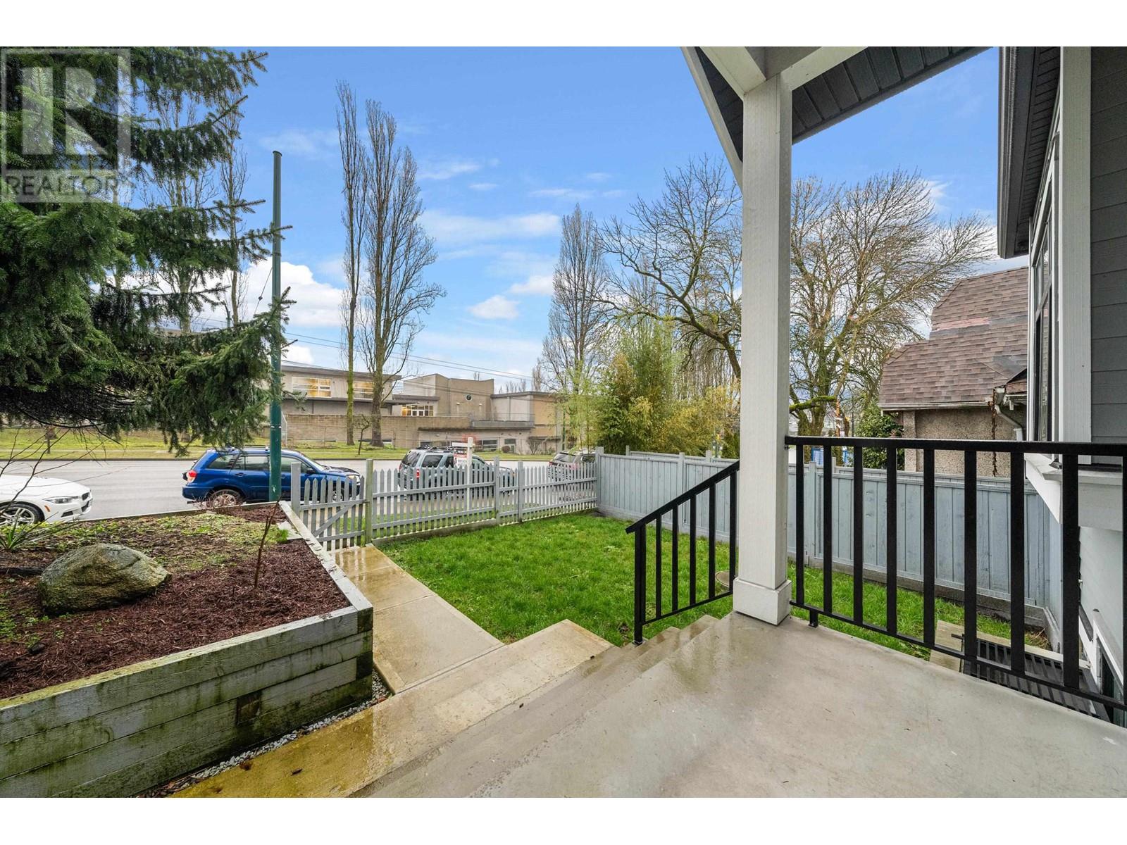 Listing Picture 33 of 40 : 962 RENFREW STREET, Vancouver / 溫哥華 - 魯藝地產 Yvonne Lu Group - MLS Medallion Club Member