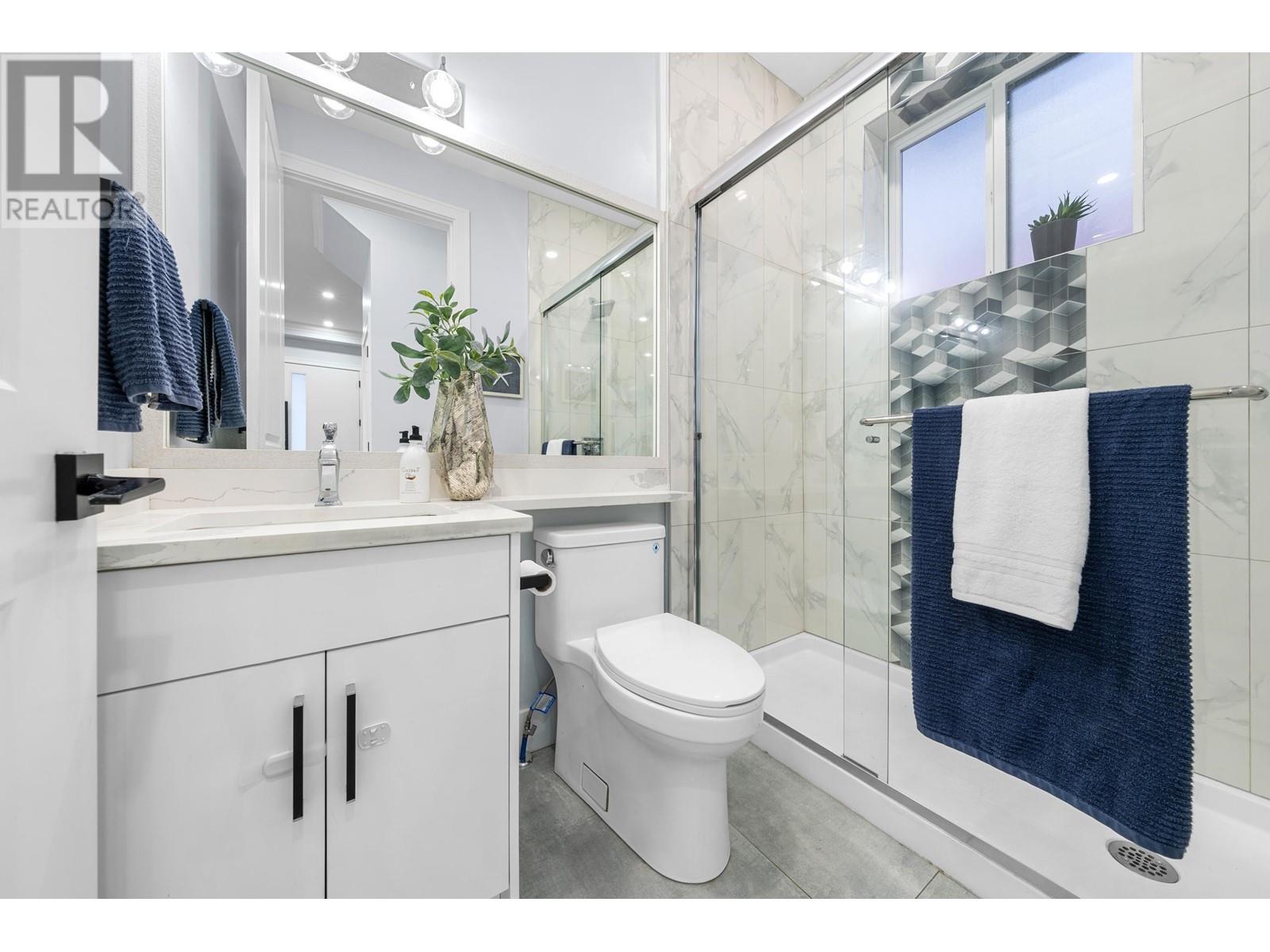 Listing Picture 6 of 40 : 962 RENFREW STREET, Vancouver / 溫哥華 - 魯藝地產 Yvonne Lu Group - MLS Medallion Club Member