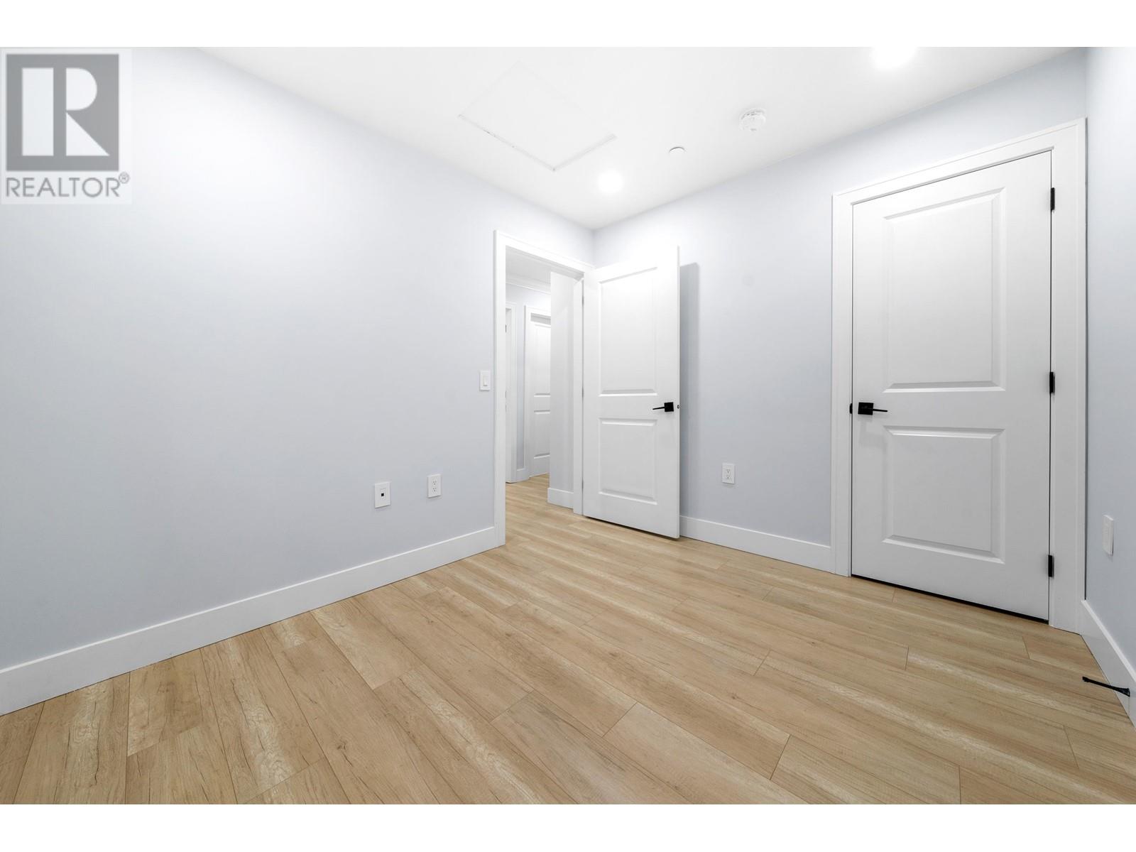 Listing Picture 32 of 40 : 962 RENFREW STREET, Vancouver / 溫哥華 - 魯藝地產 Yvonne Lu Group - MLS Medallion Club Member