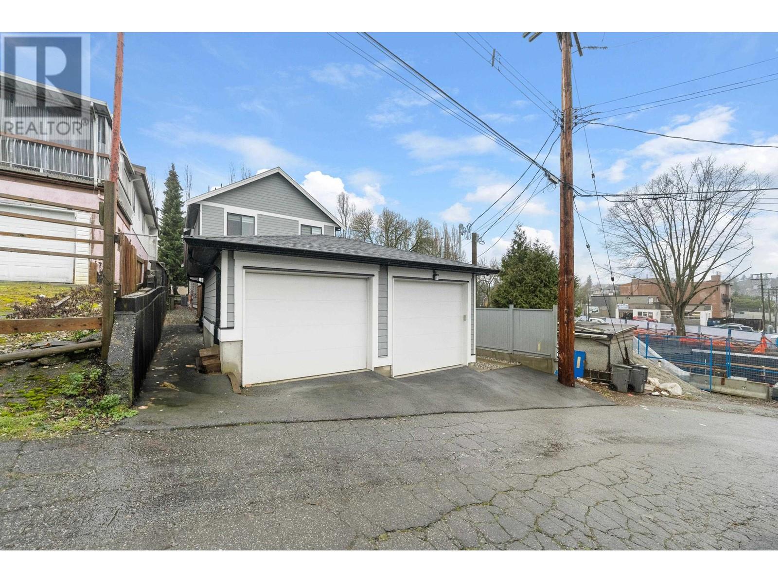 Listing Picture 38 of 40 : 962 RENFREW STREET, Vancouver / 溫哥華 - 魯藝地產 Yvonne Lu Group - MLS Medallion Club Member