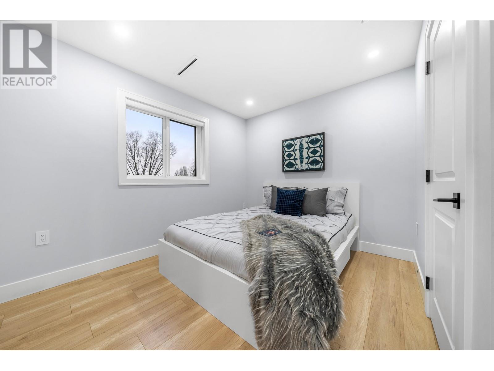 Listing Picture 31 of 40 : 962 RENFREW STREET, Vancouver / 溫哥華 - 魯藝地產 Yvonne Lu Group - MLS Medallion Club Member