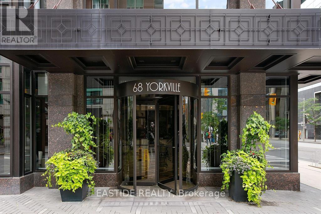 Property at 303 - 68 YORKVILLE AVENUE image 1