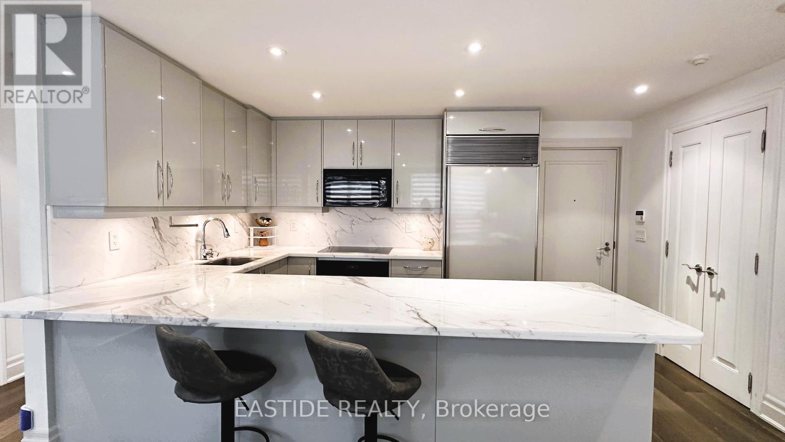 303 - 68 Yorkville Avenue, Toronto, Ontario  M5R 3V7 - Photo 6 - C11975488