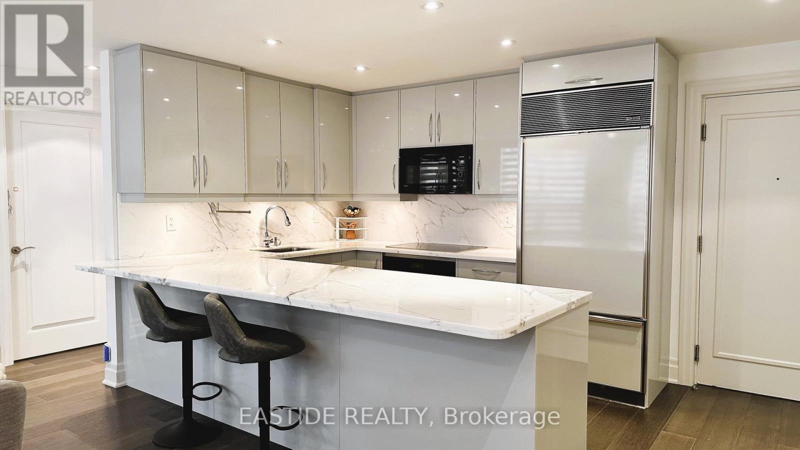 303 - 68 Yorkville Avenue, Toronto, Ontario  M5R 3V7 - Photo 7 - C11975488