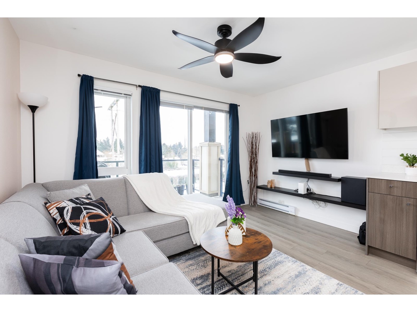 408 10688 140 Street, Surrey, British Columbia  V3T 4N8 - Photo 1 - R2963723