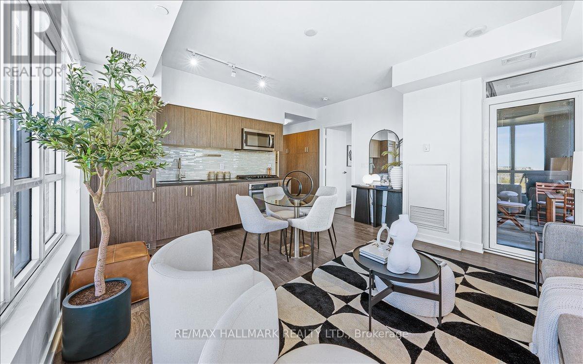 Property at 1811 - 501 ST CLAIR AVENUE W image 3