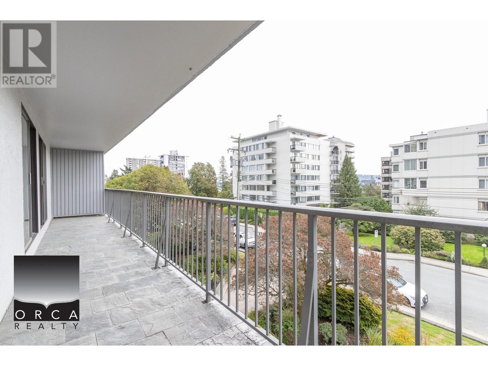 301 1745 Esquimalt Avenue, West Vancouver, British Columbia  V7V 1R7 - Photo 4 - R2940981
