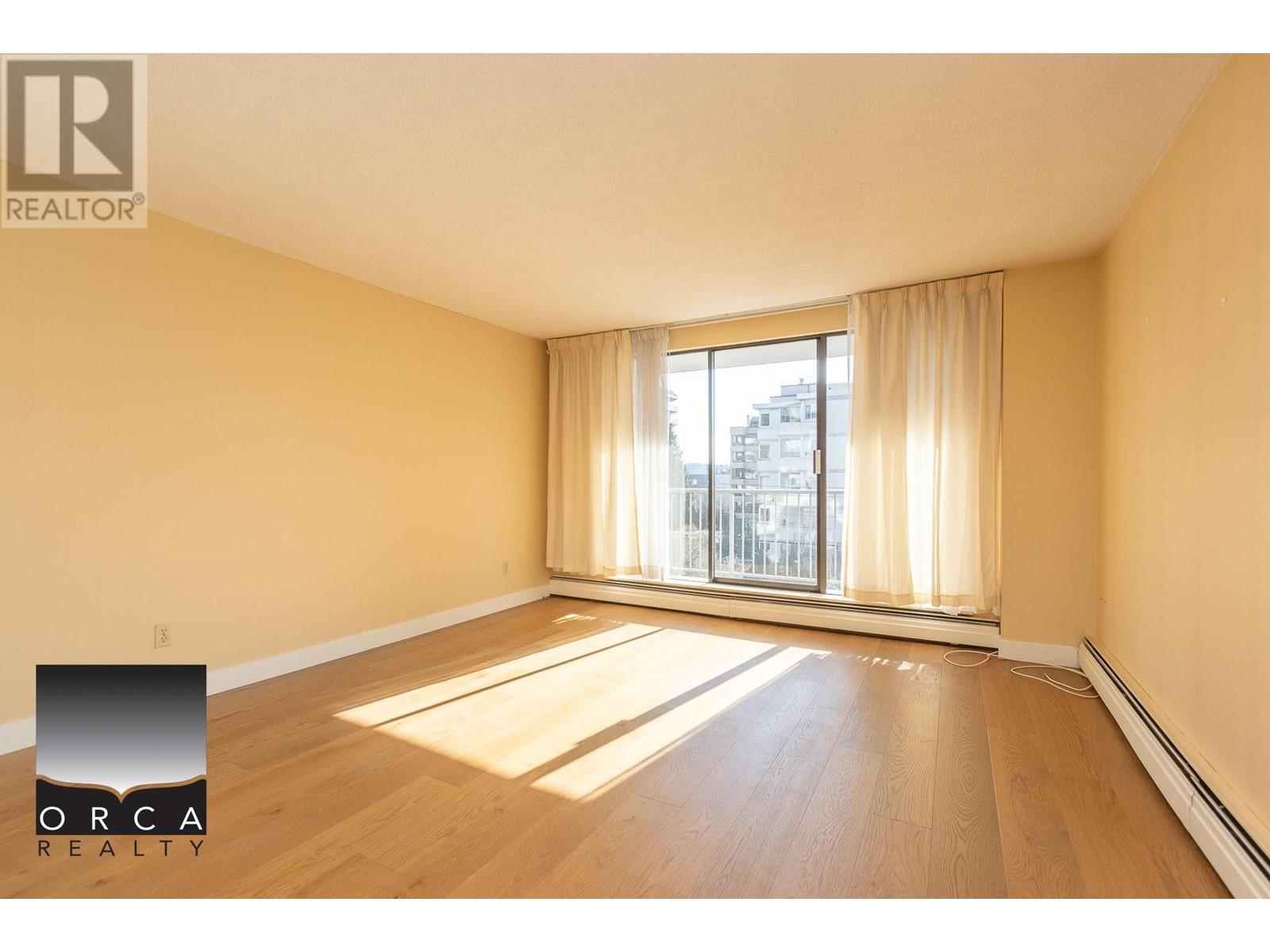 301 1745 Esquimalt Avenue, West Vancouver, British Columbia  V7V 1R7 - Photo 3 - R2940981