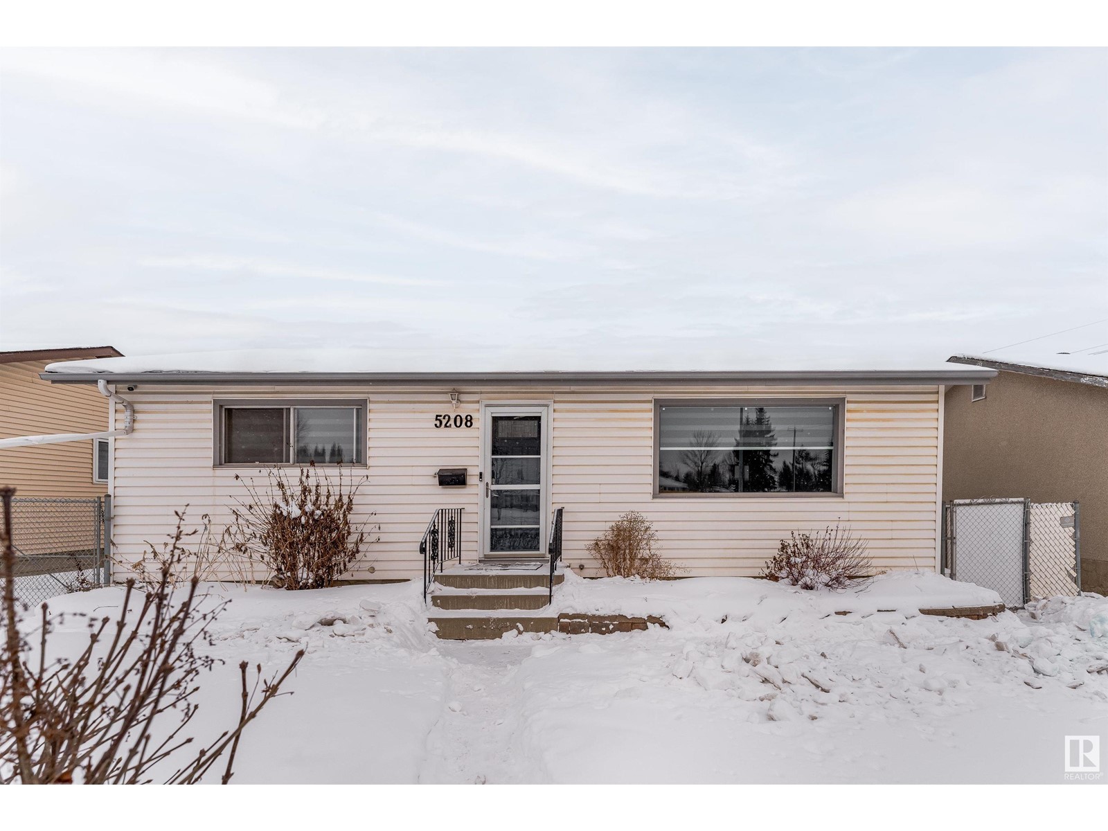 5208 90 Av Nw, Edmonton, Alberta  T6B 0N9 - Photo 1 - E4421868