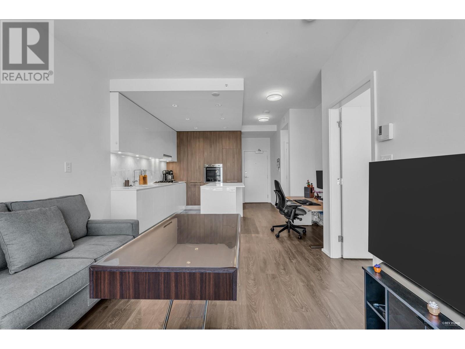 Listing Picture 7 of 30 : 2111 1955 ALPHA WAY, Burnaby / 本拿比 - 魯藝地產 Yvonne Lu Group - MLS Medallion Club Member