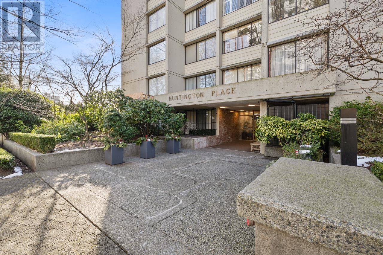 Listing Picture 29 of 31 : 1601 1816 HARO STREET, Vancouver / 溫哥華 - 魯藝地產 Yvonne Lu Group - MLS Medallion Club Member