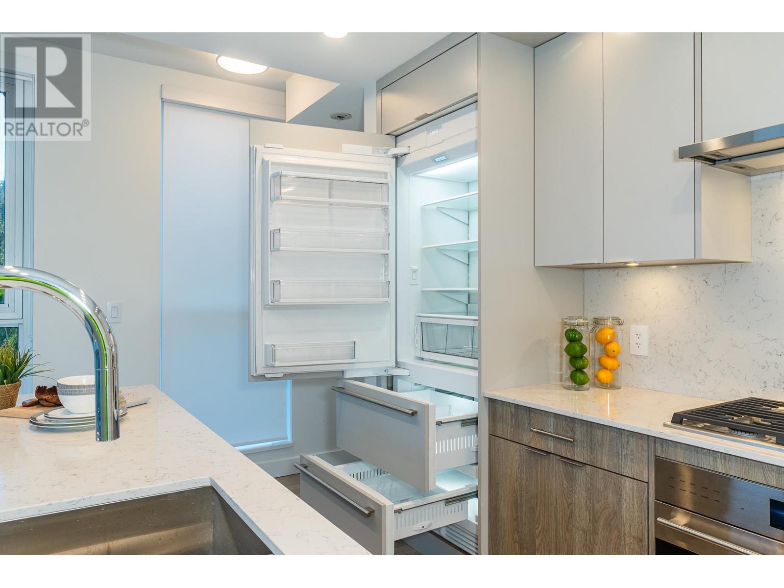 Listing Picture 9 of 21 : 306 7638 CAMBIE STREET, Vancouver / 溫哥華 - 魯藝地產 Yvonne Lu Group - MLS Medallion Club Member