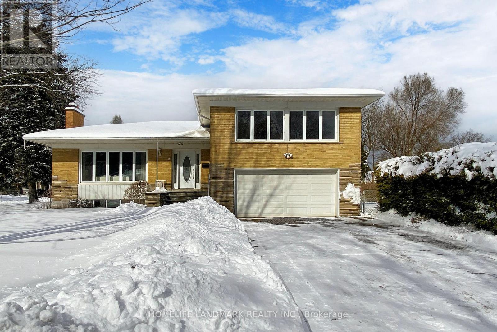 6 Morewood Crescent, Toronto, Ontario  M2K 1L7 - Photo 2 - C11975669