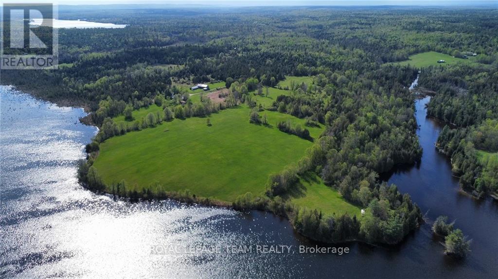 105 HALLIDAY CREEK ROAD, Greater Madawaska, Ontario