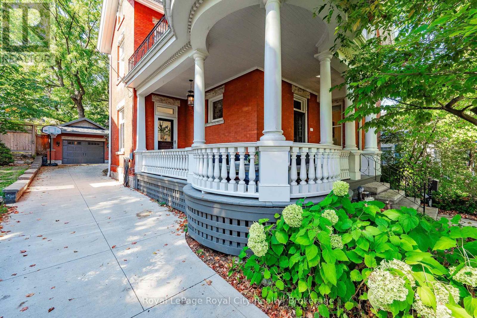 Property at 138 DUBLIN STREET N image 4