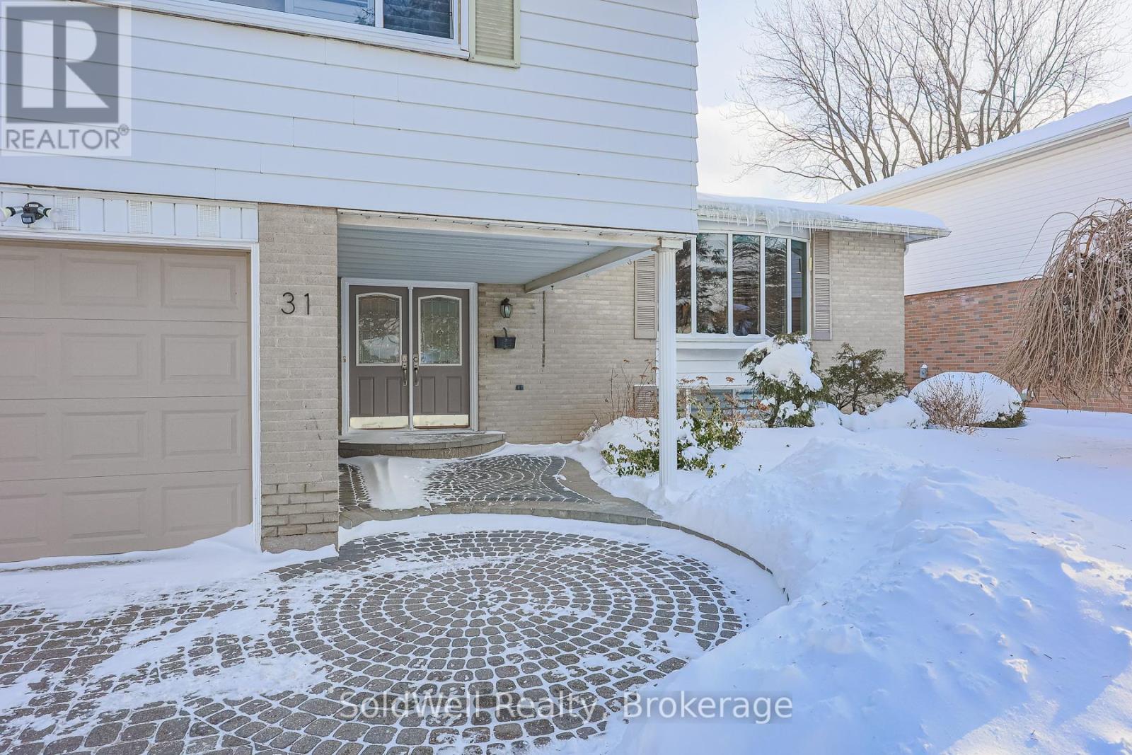 Property at 31 DONALBAIN CRESCENT image 2