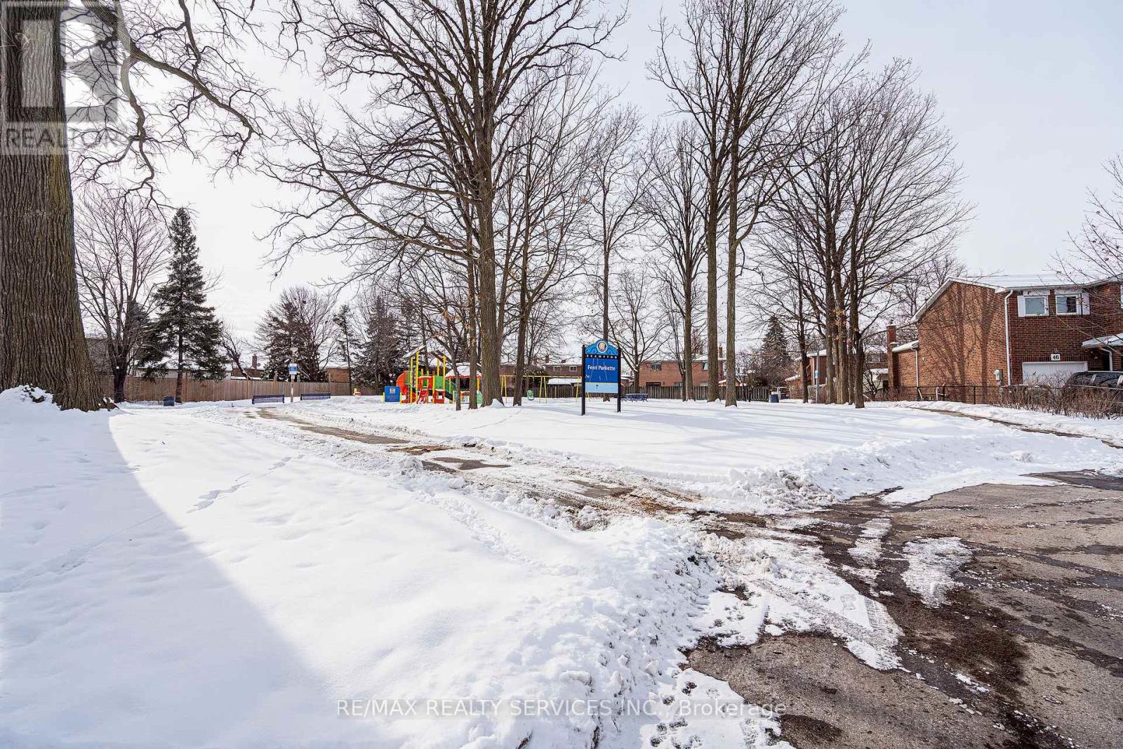 54 Ferri Crescent, Brampton (Heart Lake West), Ontario  L6Z 1R9 - Photo 33 - W11970940