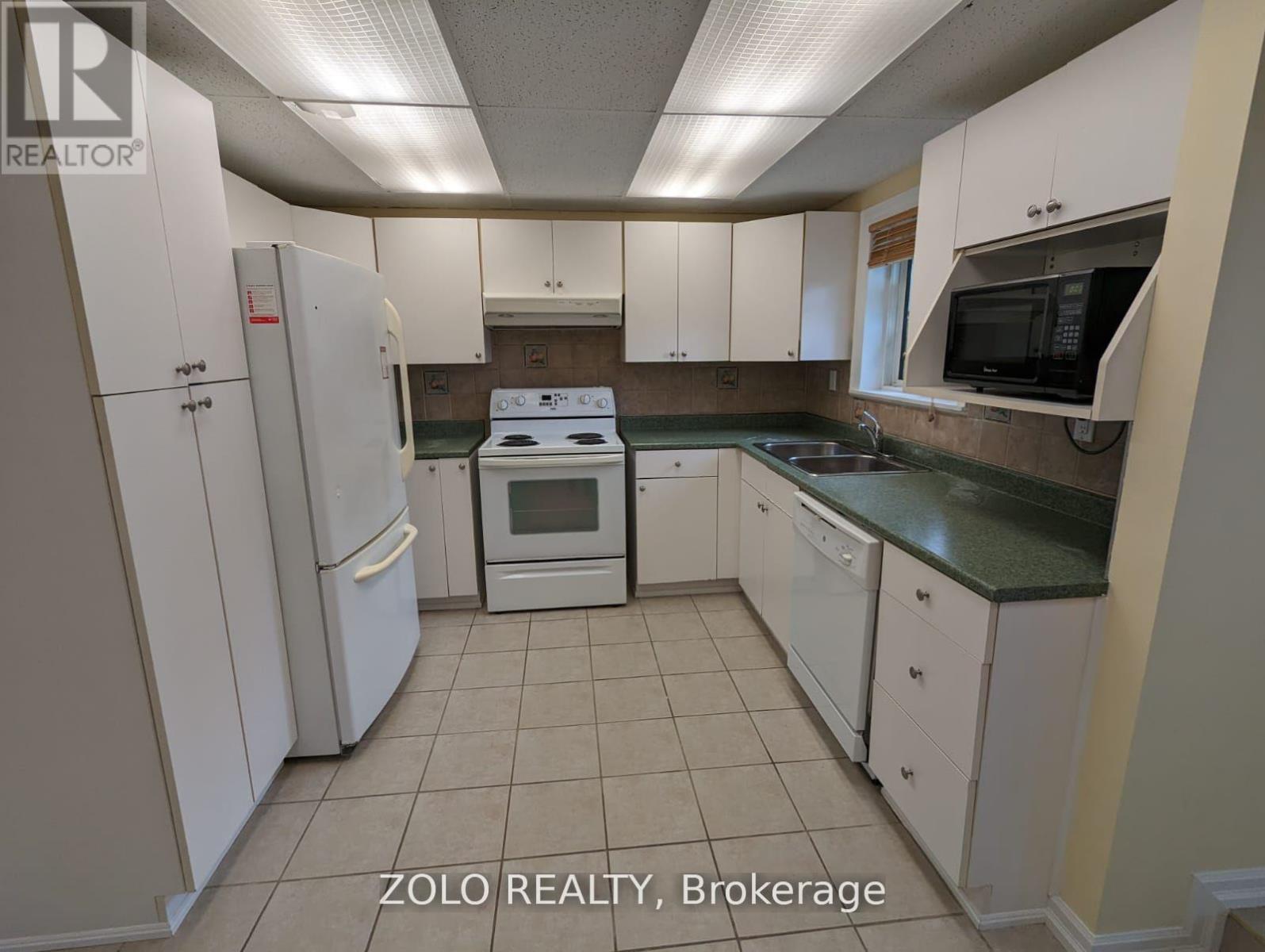 907 Catskill Drive, Oshawa (Northglen), Ontario  L1J 8J9 - Photo 2 - E11975954