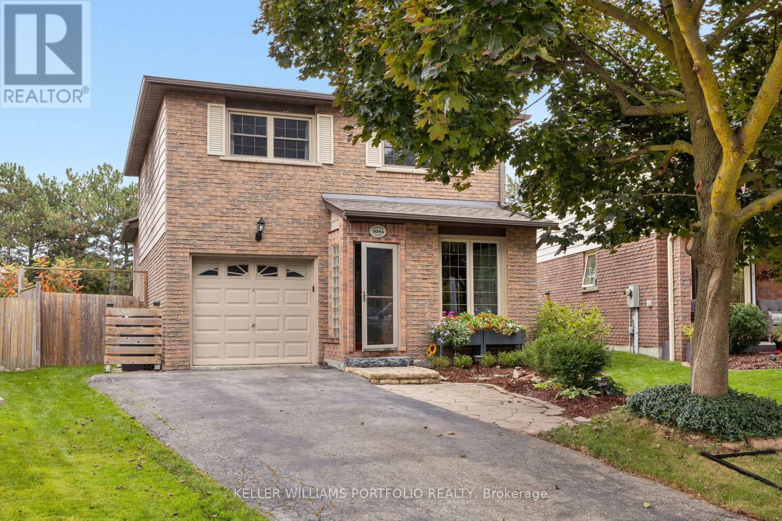 Property at 3054 PLUM TREE CRESCENT image 1