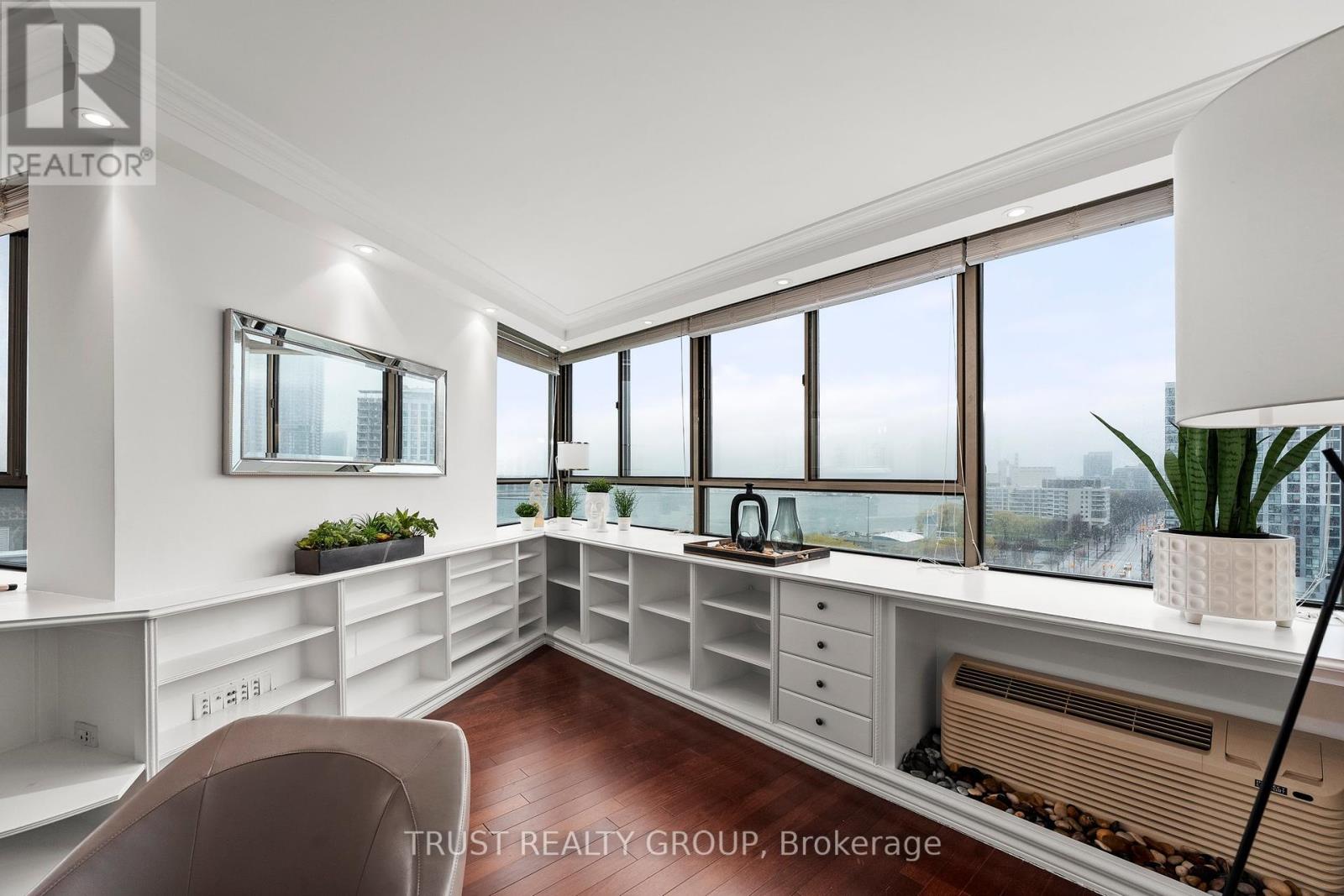 Property at 1201/02 - 270 QUEENS QUAY W image 4