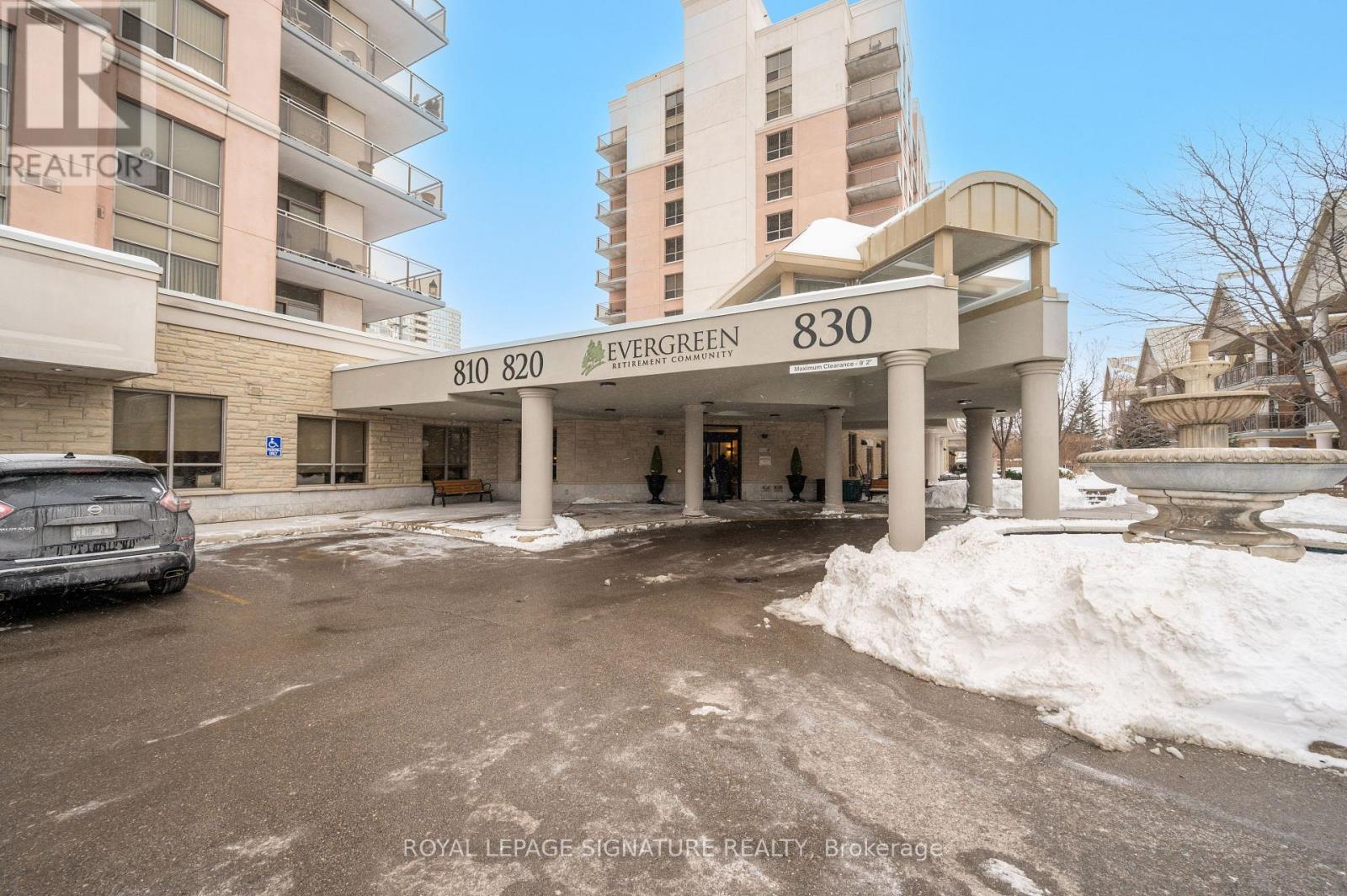 1003 - 810 Scollard Court, Mississauga, Ontario  L5V 0A7 - Photo 3 - W11975984