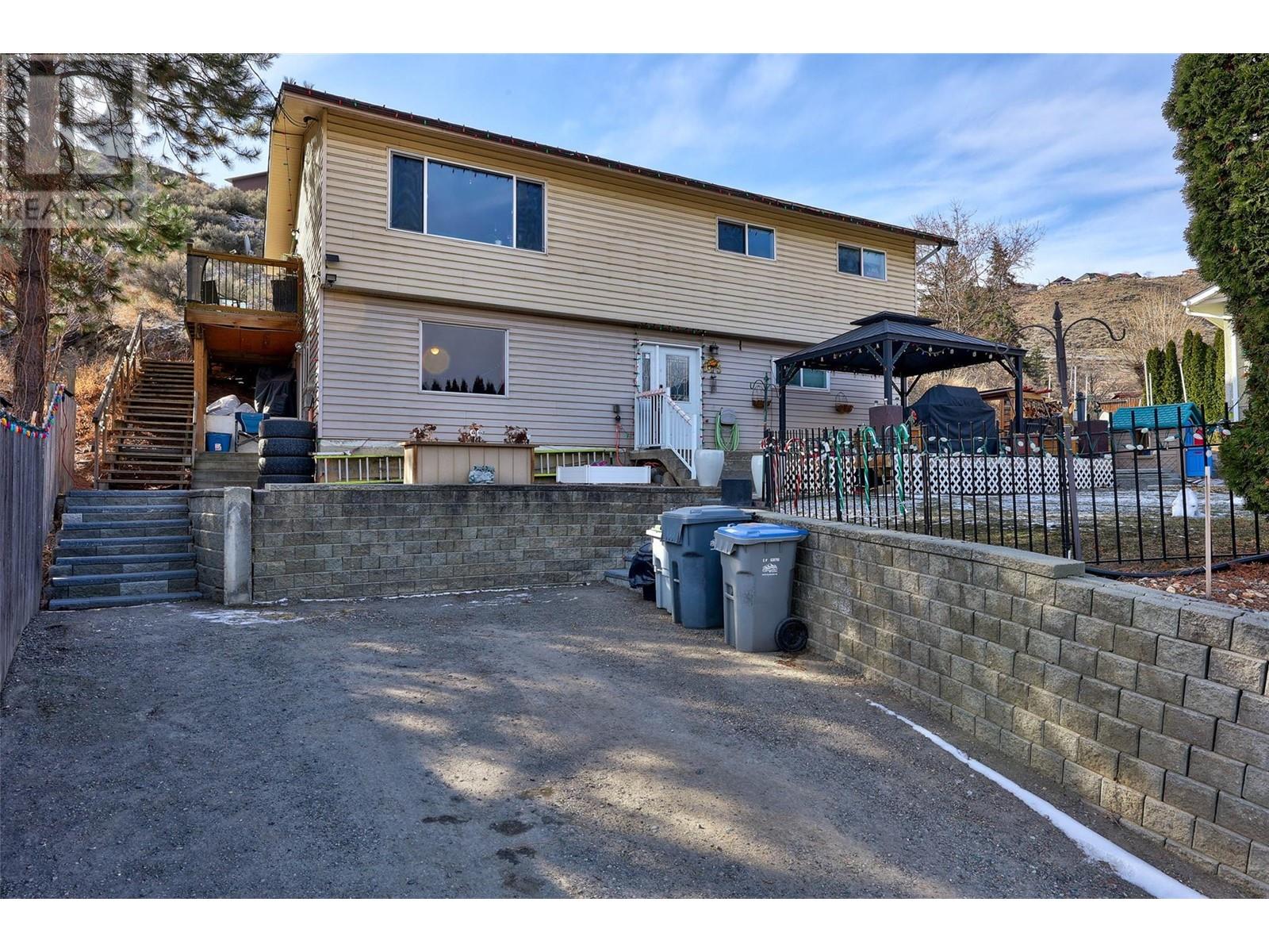 Property at 813 MCQUEEN Drive image 4