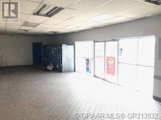 9910 121 Avenue, Grande Prairie, Alberta  T8V 4J1 - Photo 5 - A1250010
