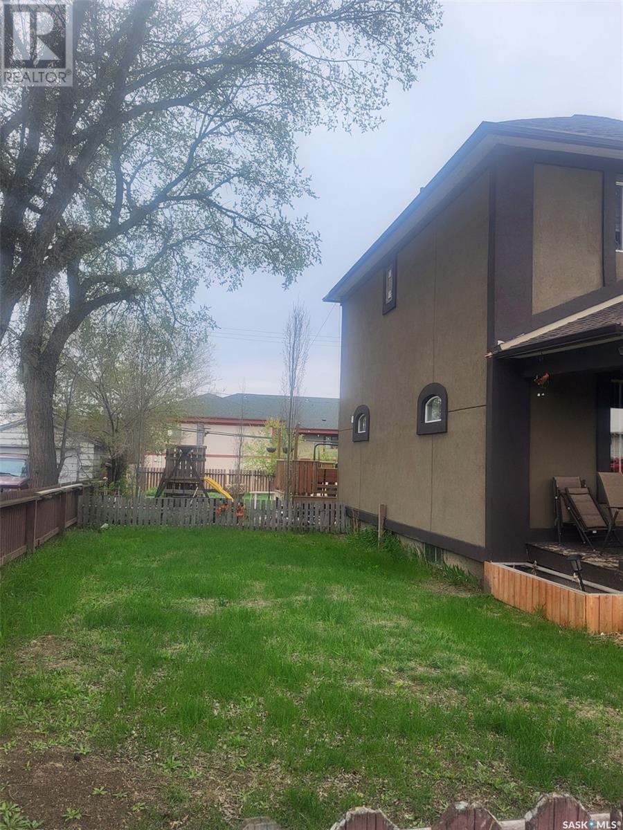 114 2nd Avenue W, Biggar, Saskatchewan  S0K 0M0 - Photo 33 - SK996057