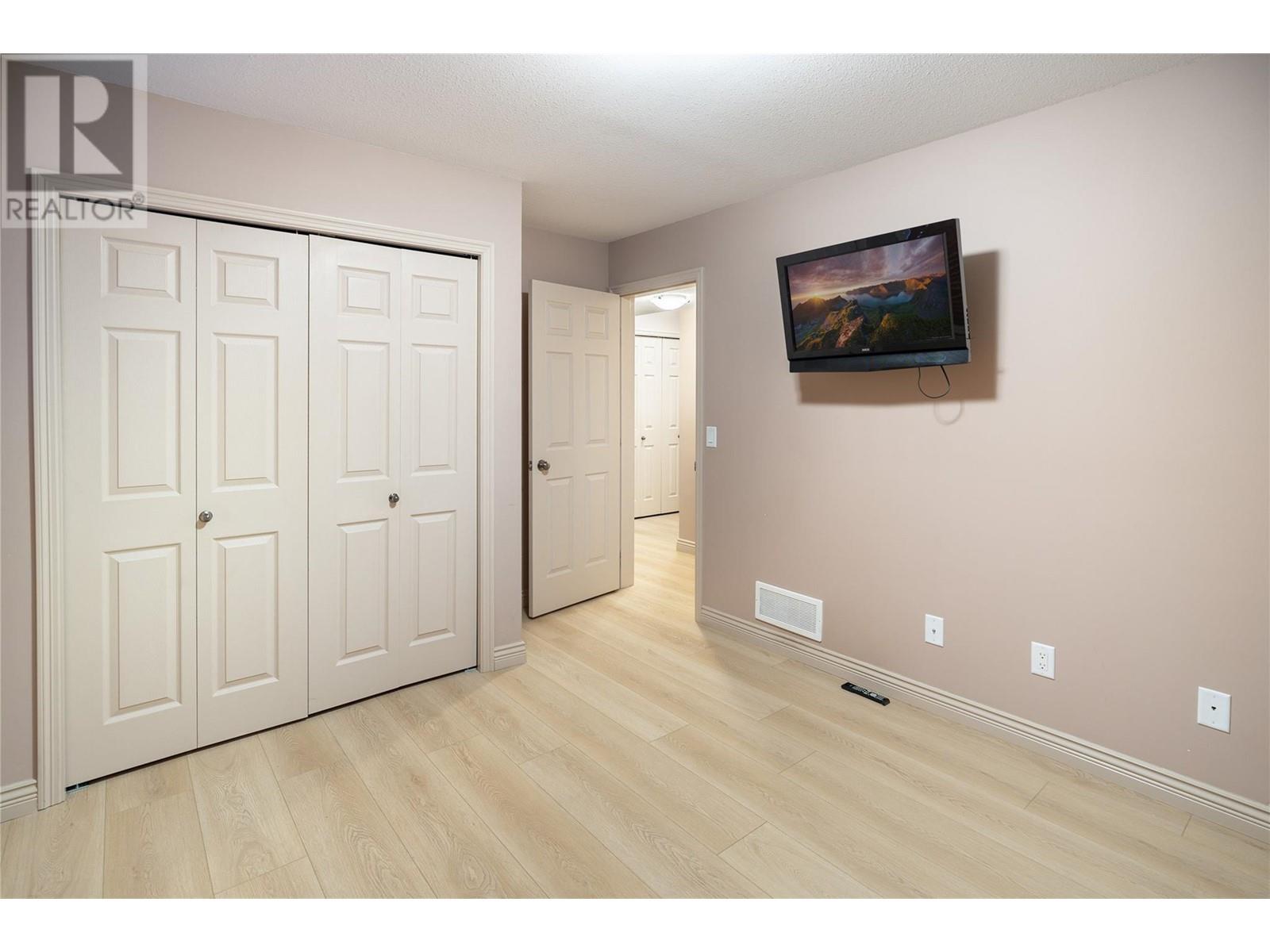 Property at 506 Harrop Avenue image 1