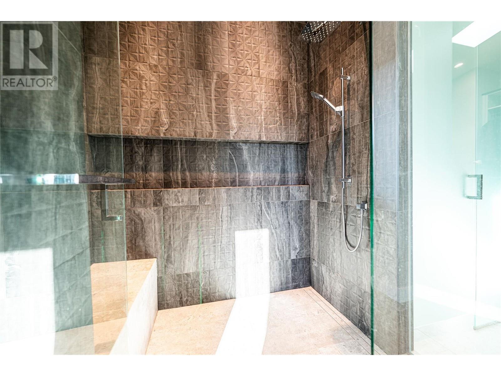 10138 Beacon Hill Drive, Lake Country, British Columbia  V4V 0A9 - Photo 65 - 10335305