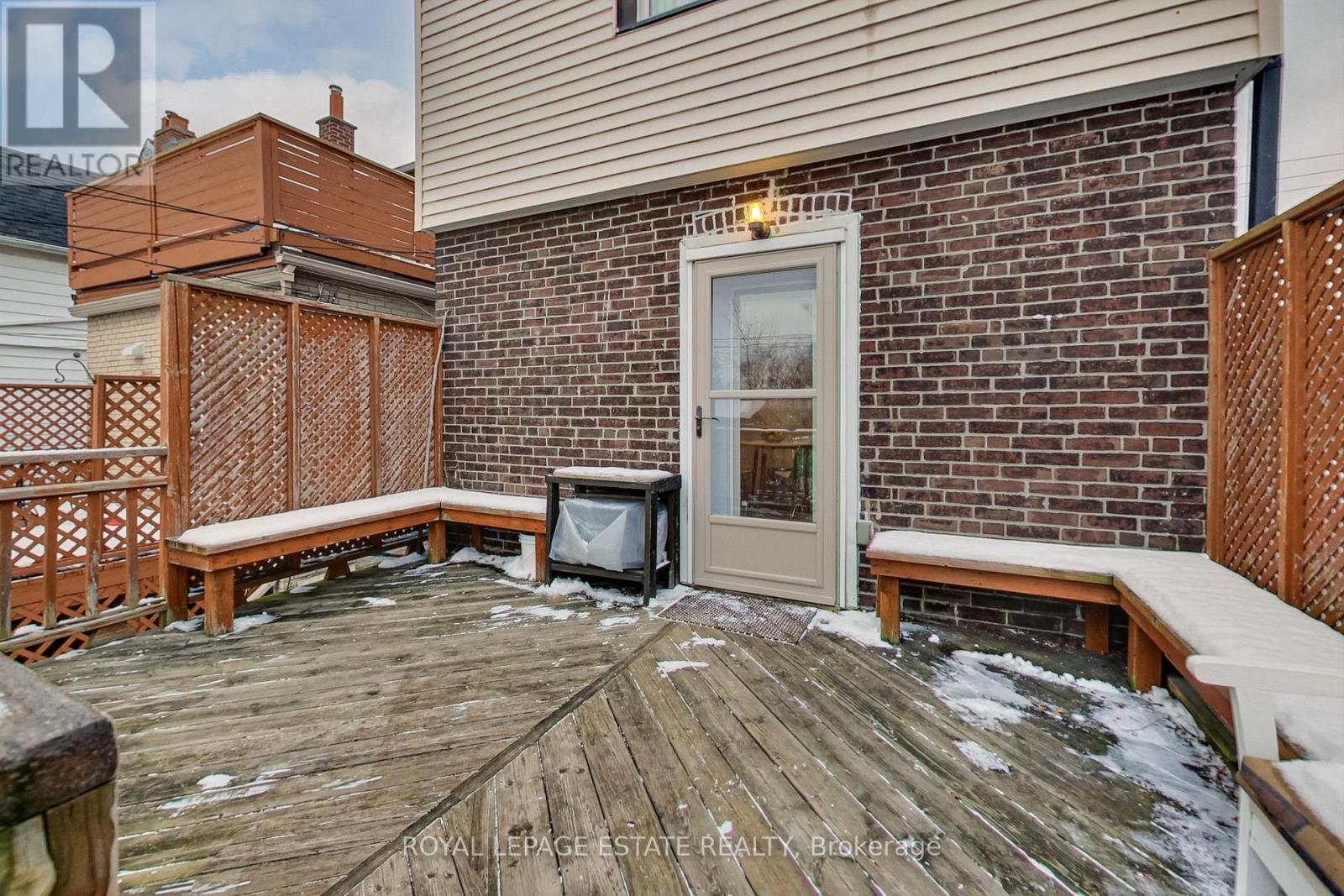 10 Amroth Avenue, Toronto, Ontario  M4C 4H2 - Photo 21 - E11976346