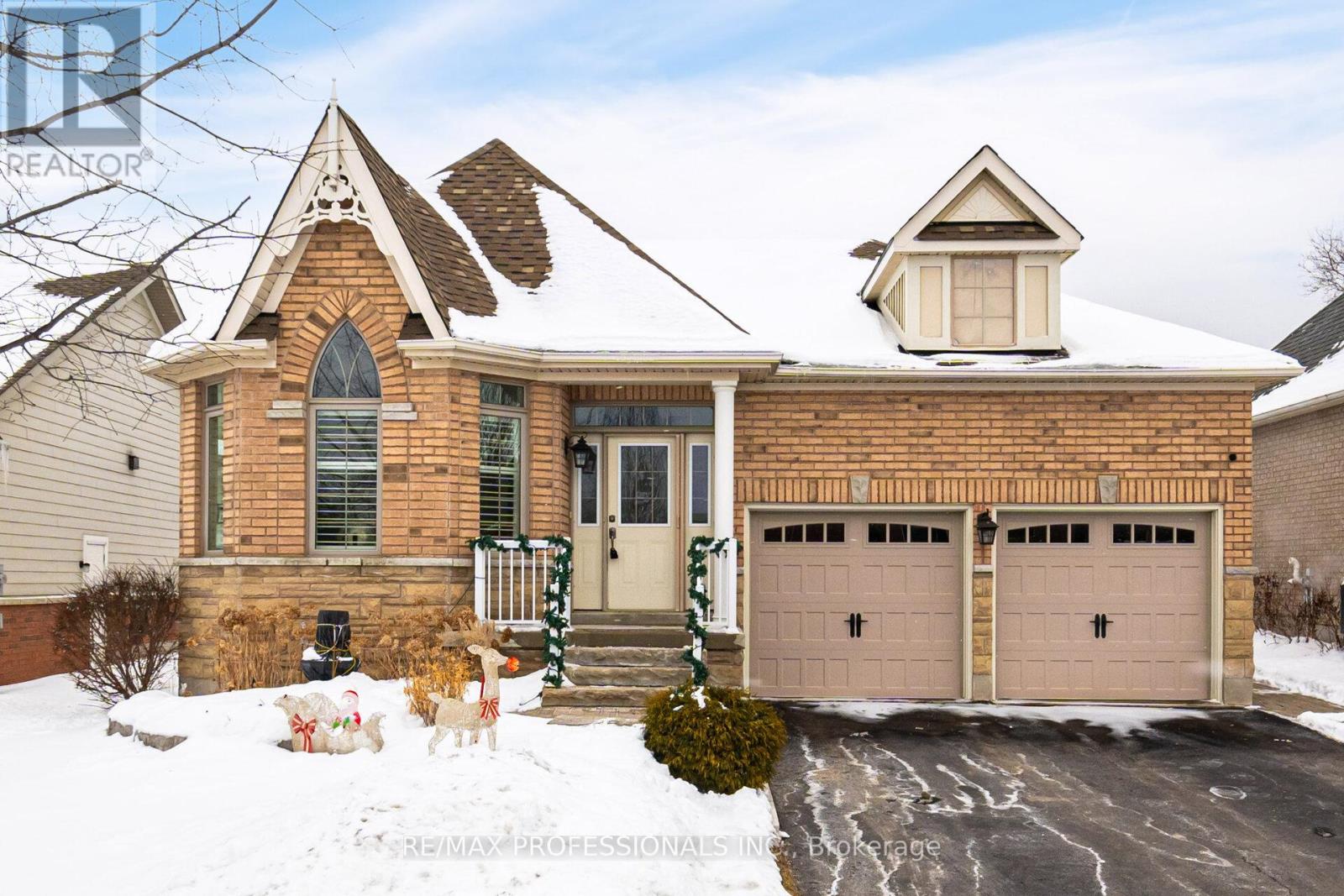 Property at 114 ABERFOYLE MILL CRESCENT image 1