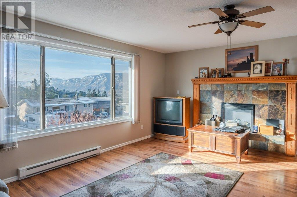 1555 Carmi Avenue, Penticton, British Columbia  V2A 8V5 - Photo 3 - 10335553