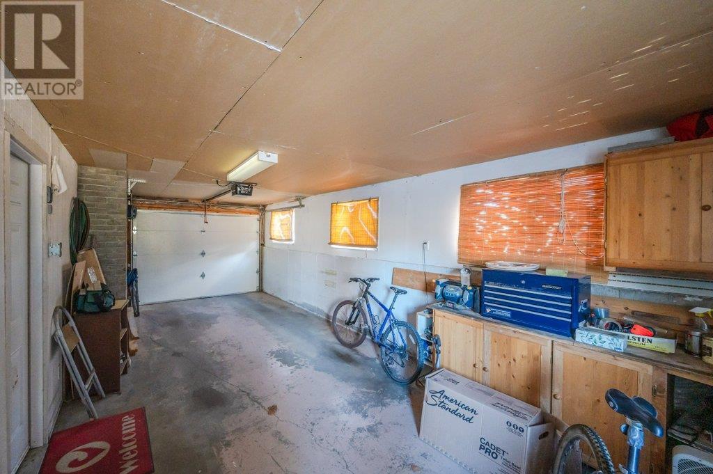 1555 Carmi Avenue, Penticton, British Columbia  V2A 8V5 - Photo 46 - 10335553