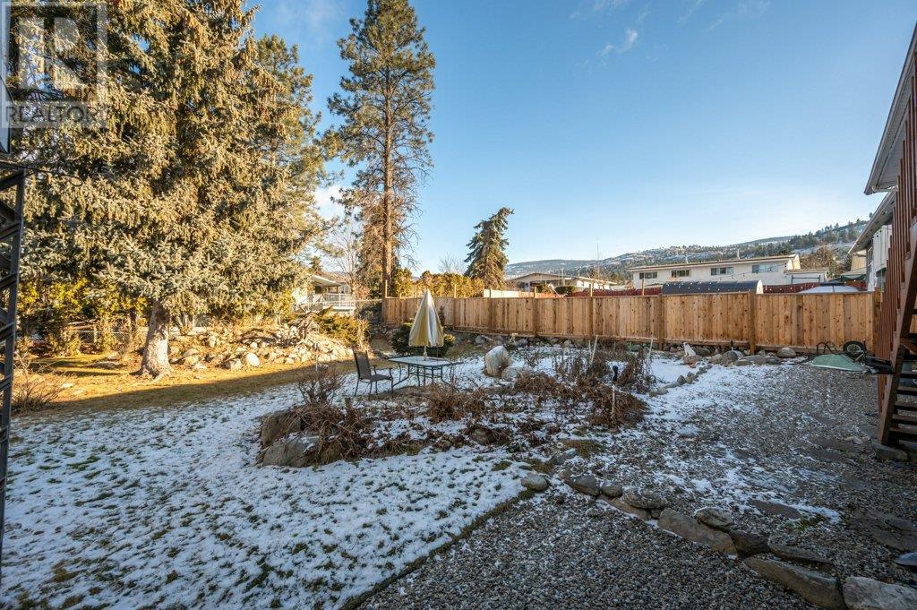 1555 Carmi Avenue, Penticton, British Columbia  V2A 8V5 - Photo 47 - 10335553