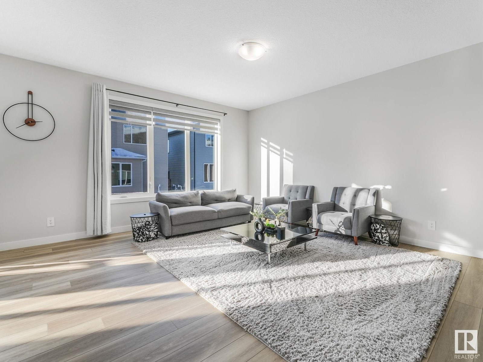 Property at 2028 207 ST NW image 3