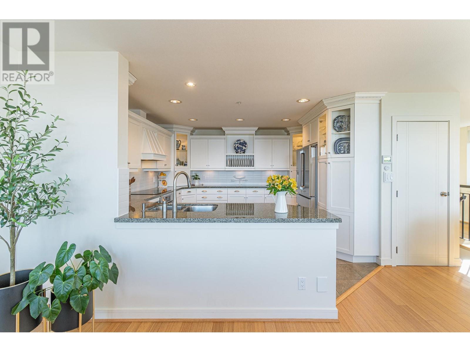 8549 Seascape Court, West Vancouver, British Columbia  V7W 3J7 - Photo 14 - R2967350