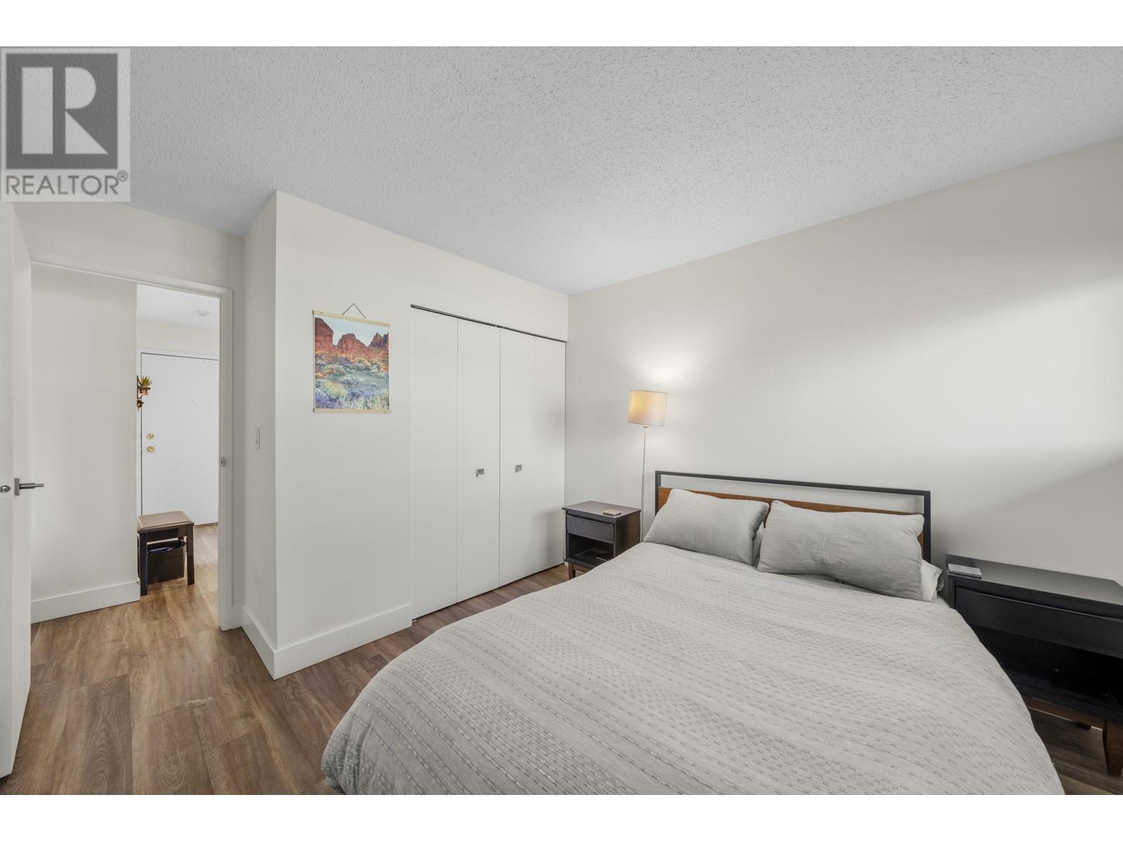 Listing Picture 14 of 20 : 302 1365 E 7TH AVENUE, Vancouver / 溫哥華 - 魯藝地產 Yvonne Lu Group - MLS Medallion Club Member