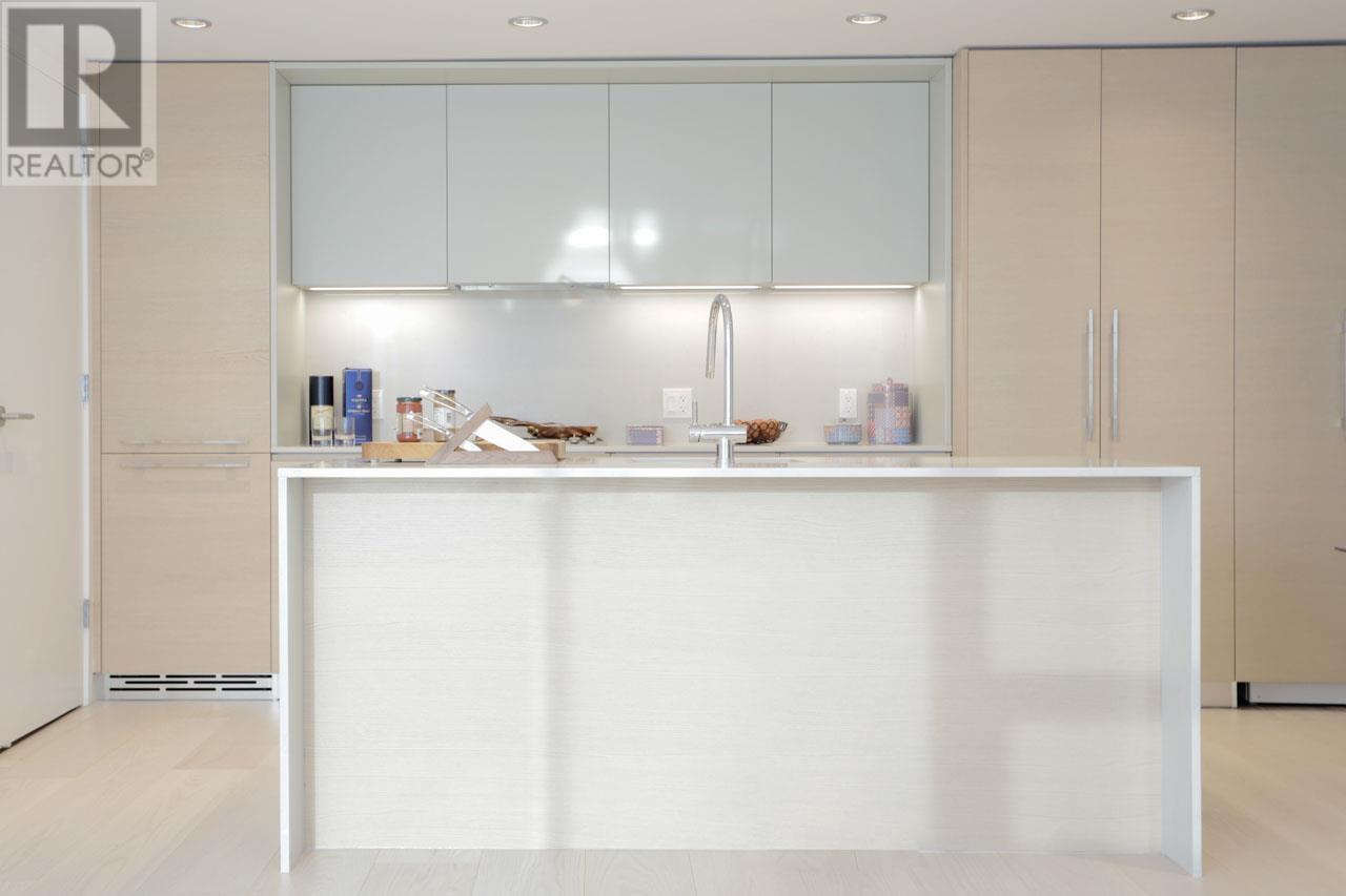 Listing Picture 2 of 18 : 1011 1289 HORNBY STREET, Vancouver / 溫哥華 - 魯藝地產 Yvonne Lu Group - MLS Medallion Club Member