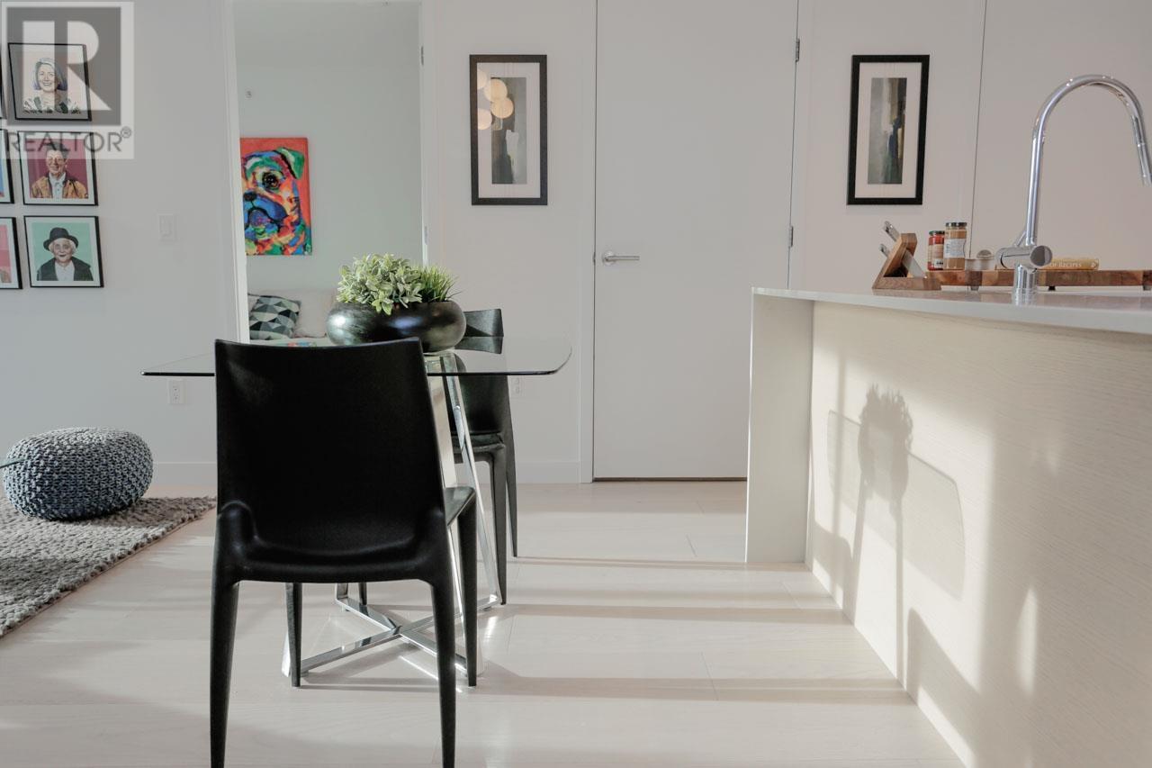 Listing Picture 3 of 18 : 1011 1289 HORNBY STREET, Vancouver / 溫哥華 - 魯藝地產 Yvonne Lu Group - MLS Medallion Club Member