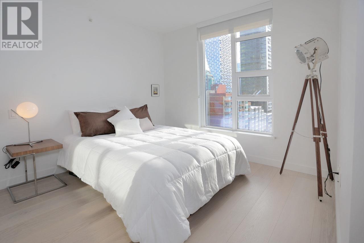 Listing Picture 6 of 18 : 1011 1289 HORNBY STREET, Vancouver / 溫哥華 - 魯藝地產 Yvonne Lu Group - MLS Medallion Club Member