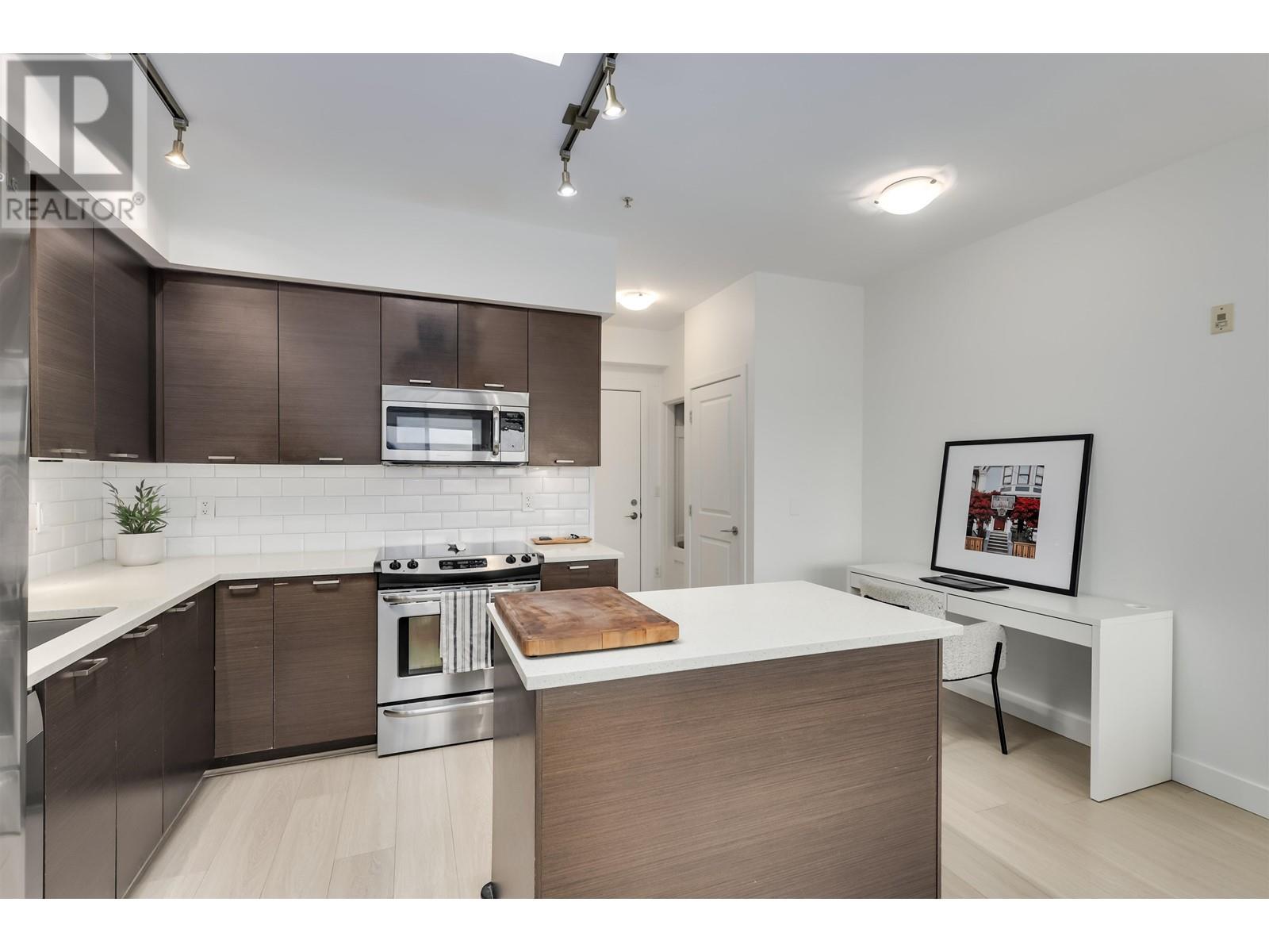 Ph1 4372 Fraser Street, Vancouver, British Columbia  V5V 4G3 - Photo 10 - R2967413